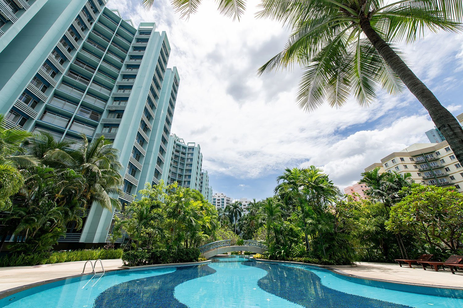 Bangkok Garden Luxury Serviced Apartment in Sathorn for Rent