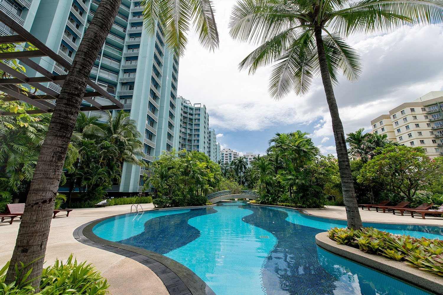 bangkok garden swimming pool