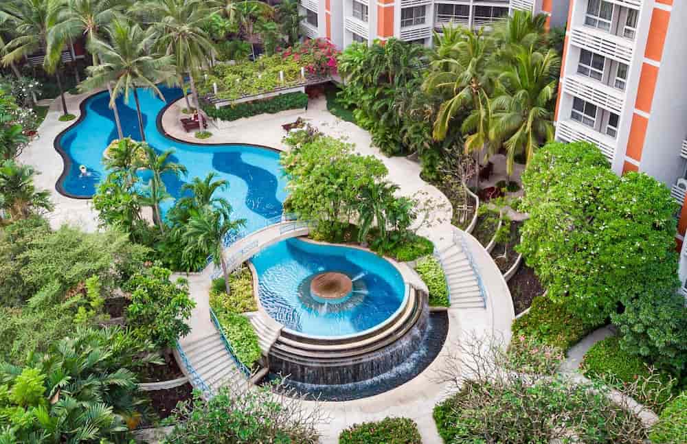 Enjoy the lush grounds of a serviced apartment near Silom