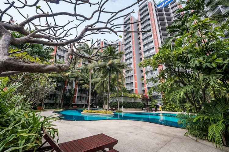 Your serene oasis in the heart of downtown Bangkok